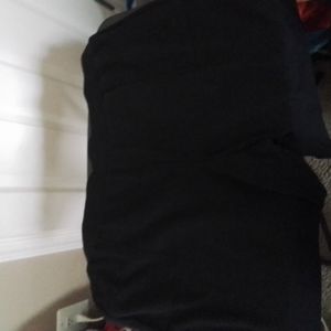 Sonoma Women's Sweatpants with front pockets.NWT